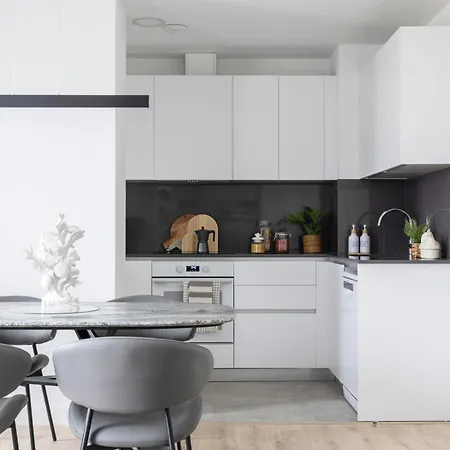 Apartment Urban Sky 3 Bed 22k