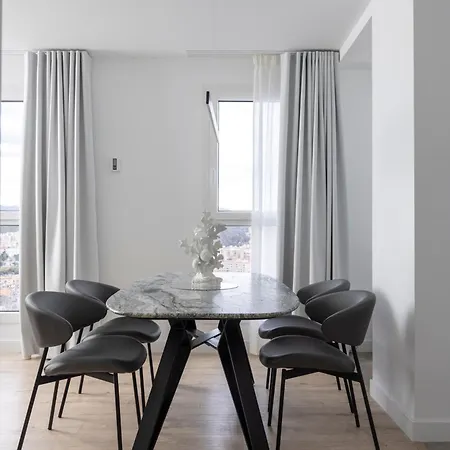 Apartment Urban Sky 3 Bed 22k