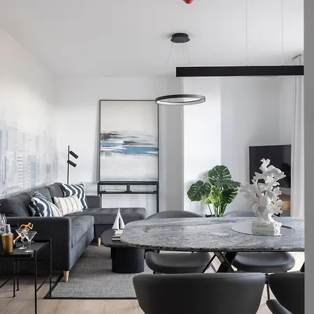 Urban Sky 3 Bed 22k Apartment Malaga